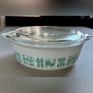 Vintage Pyrex White Flat Dish with Lid - Amish Butterprint Cinderella Print